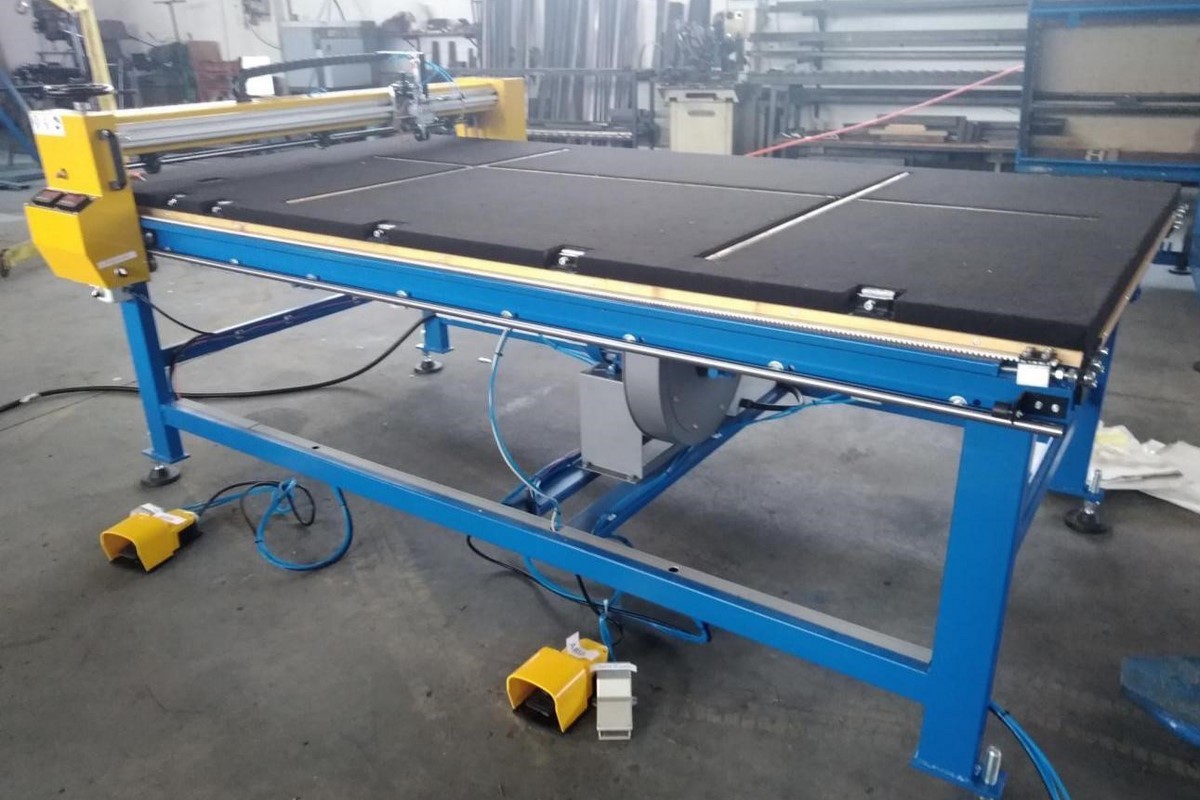 Manual 1000x1500 2.jpg